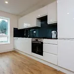 Oyo Home 136 Kings Ave New Builds