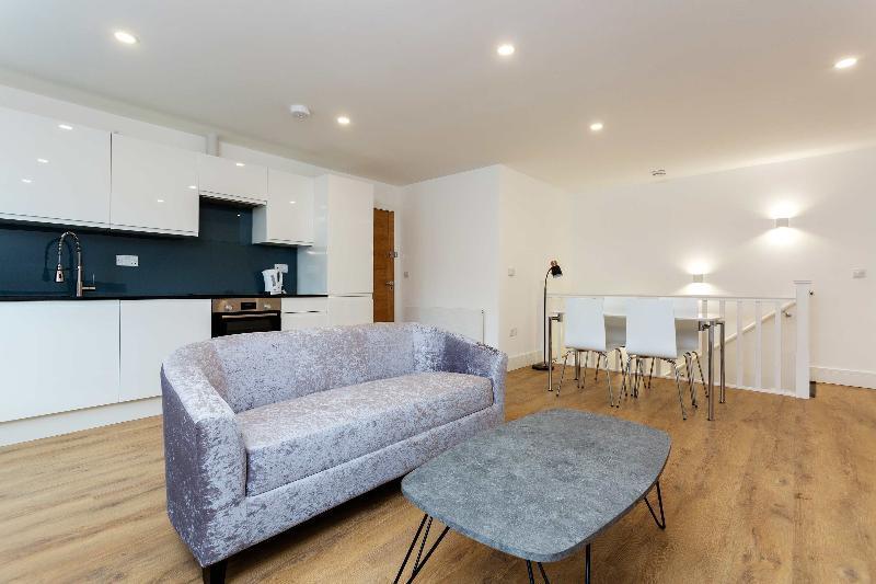 Oyo 136 Kings Ave New Builds 3* Londra
