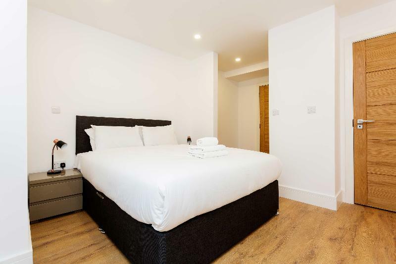 Oyo 136 Kings Ave New Builds 3* Londra
